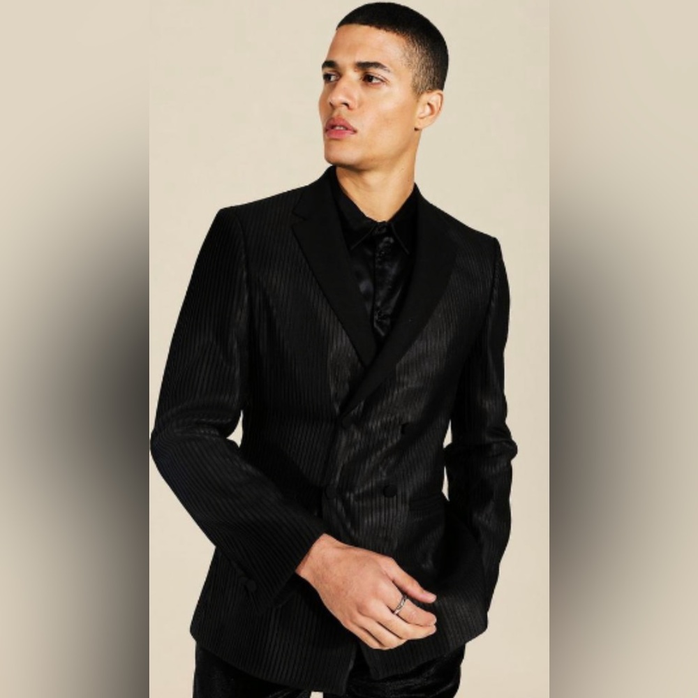 Skinny Pleated Double Breasted Blazer. BLACK SIZE 34